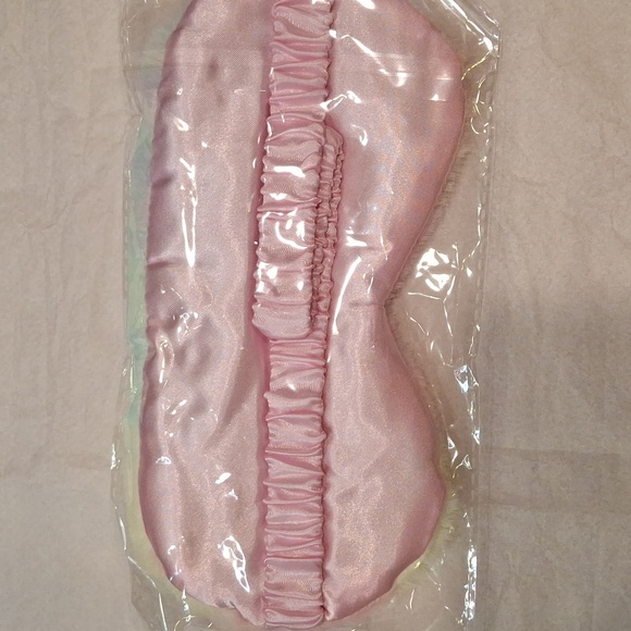 Colorful Makeup Accessory Set - Picture 5 of 6